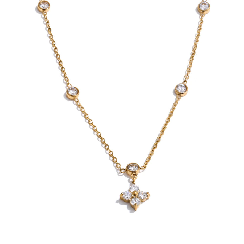 Collier fleur zircon acier inoxydable