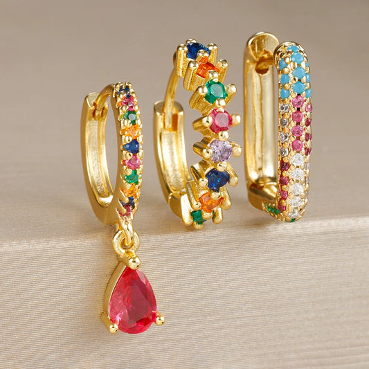 Set de 3 boucles d’oreilles dorées – Créoles en U & pendentifs goutte zircon