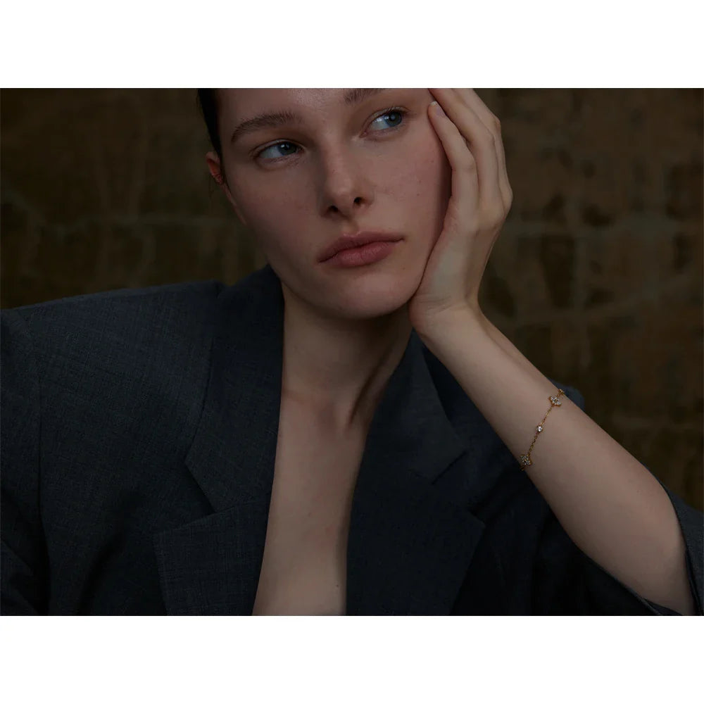 Bracelet fleur zircon – chaîne fine