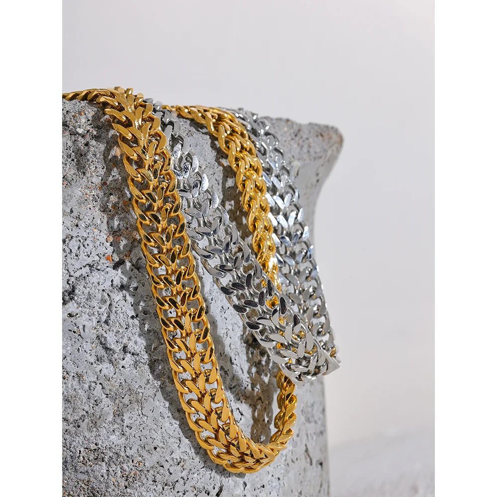 Collier chaîne large dorée – maille cubaine moderne et élégant