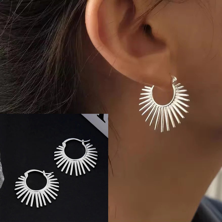 Boucles d’oreilles asymétriques étoile & lune en argent 925  Créoles plaqué or CZ tendance