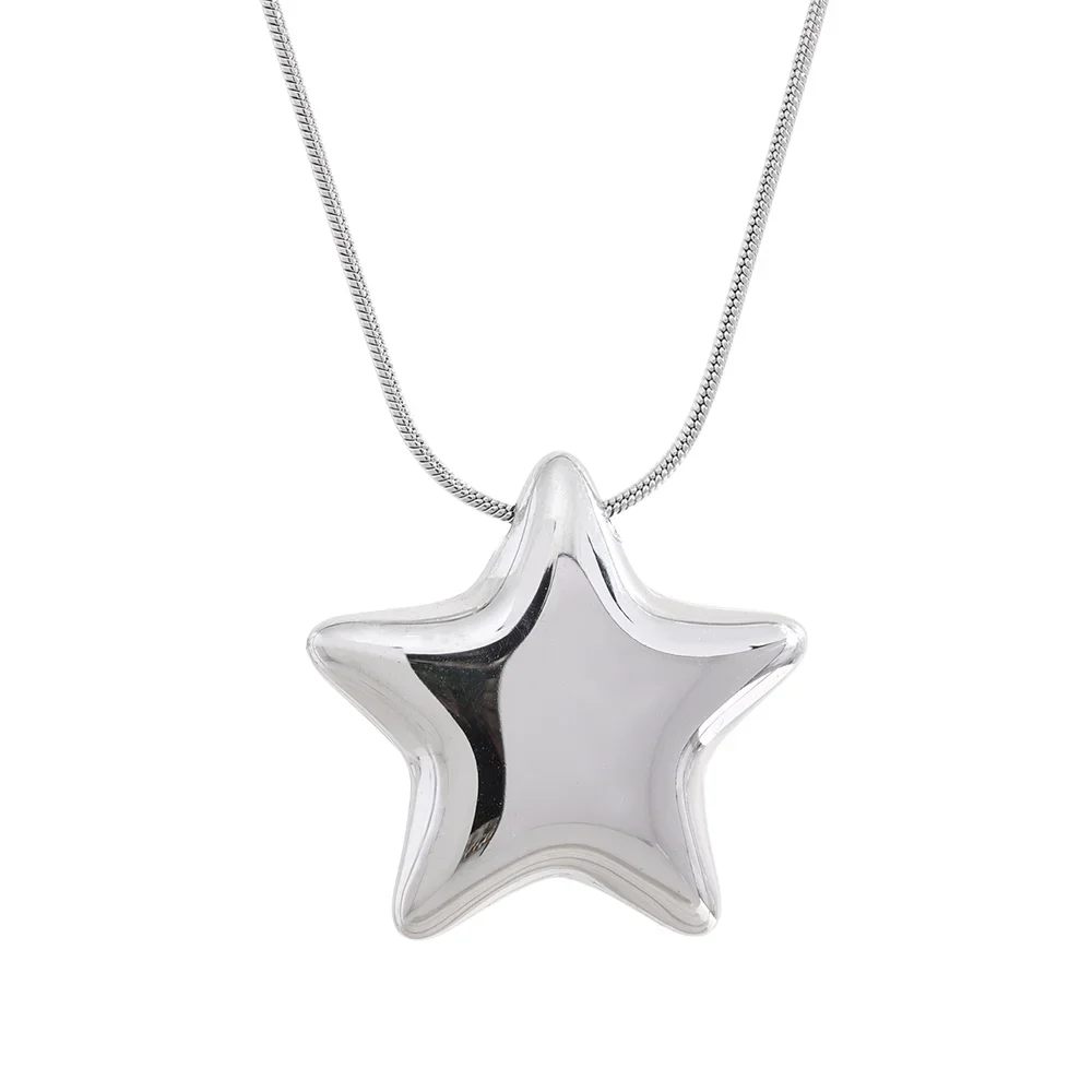 Collier Pendentif Étoile en Acier Inoxydable Plaqué Or 18K – Brillance Moderne et Charme Céleste
