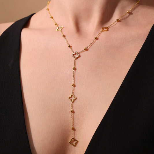 Collier Trèfle Porte-Bonheur – Longue Chaîne Dorée en Acier Inoxydable